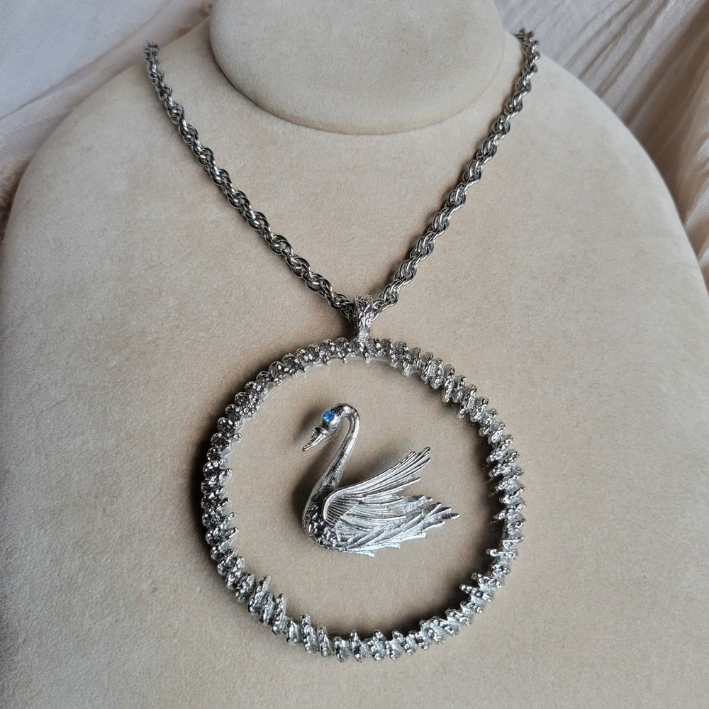 Vtg 1970s Floating Swan Glass Medallion Statement Necklace Silver Tone Runway